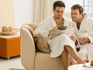 Erstes FKK-Hotel - © Image Source IS2 - Fotolia
