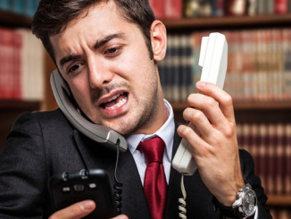 Stress schleift die Zähne - © Minerva Studio - Fotolia