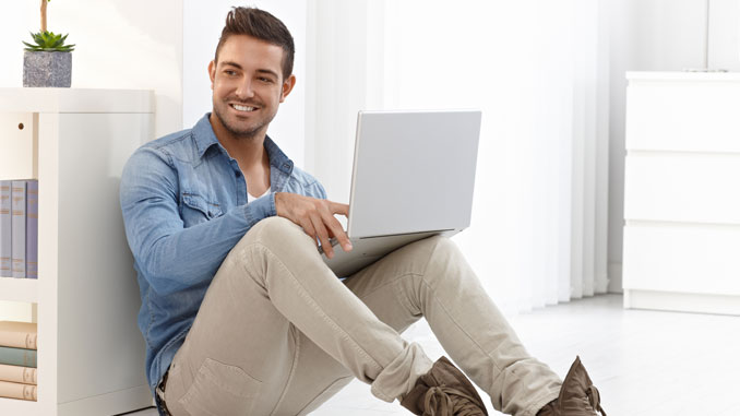 Twittern-macht-untreu Twittern macht untreu - © nyul - Fotolia