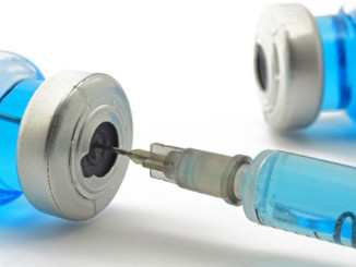 Zeit für die Zeckenimpfung - © Schlierner - Fotolia