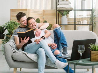 Erotische Geschichten als Zeitvertreib | Foto: © sofiko14 - stock.adobe.com